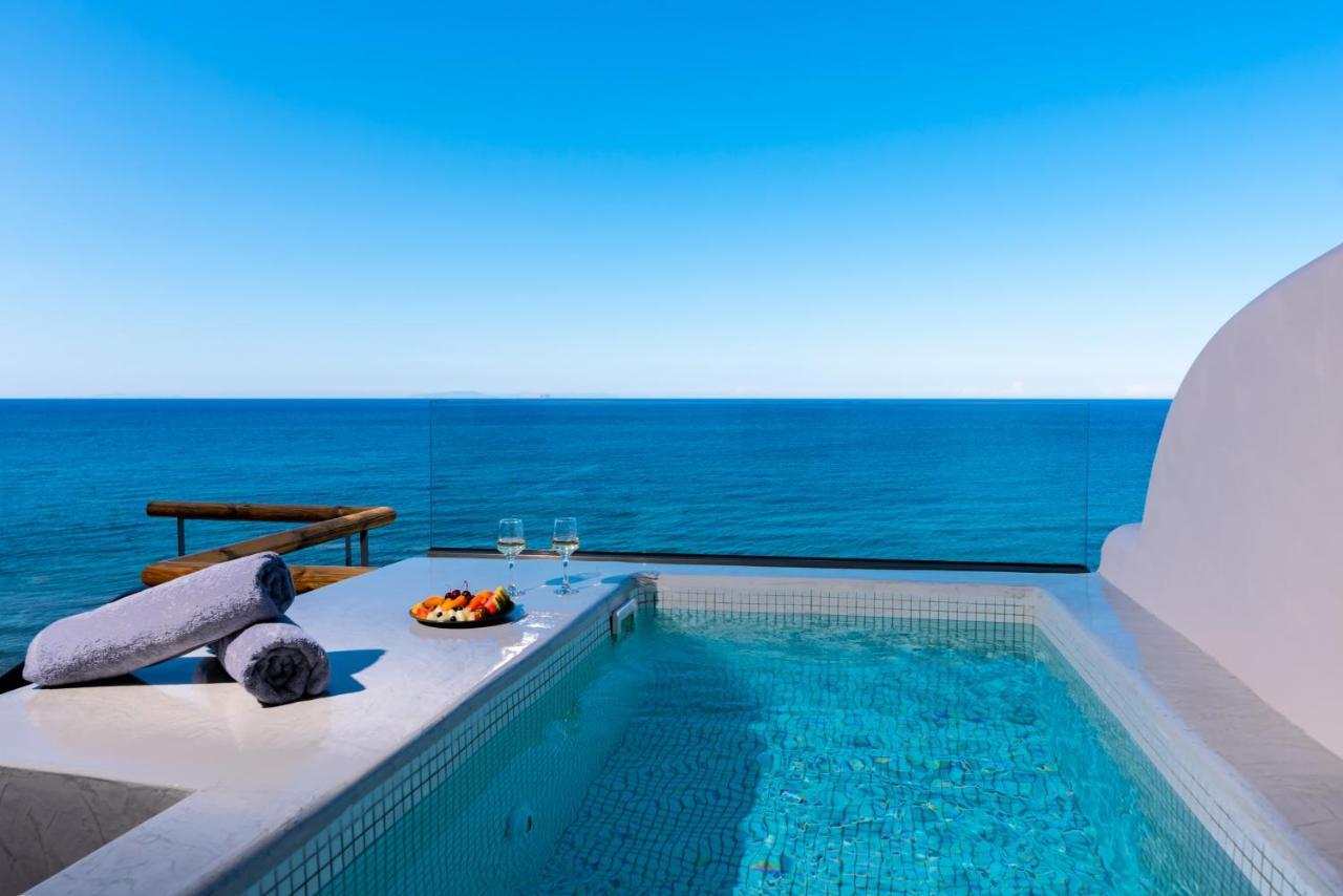 Neoma Luxury Suites Karterados  Exteriör bild
