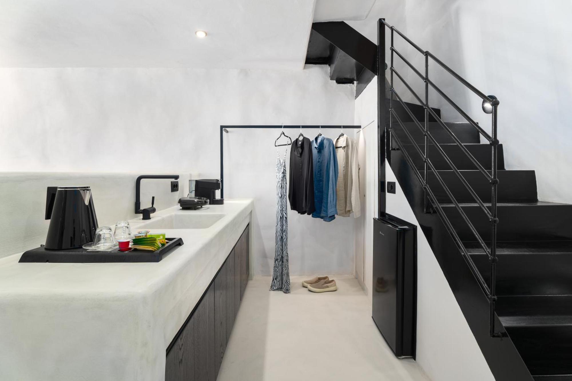 Neoma Luxury Suites Karterados  Exteriör bild
