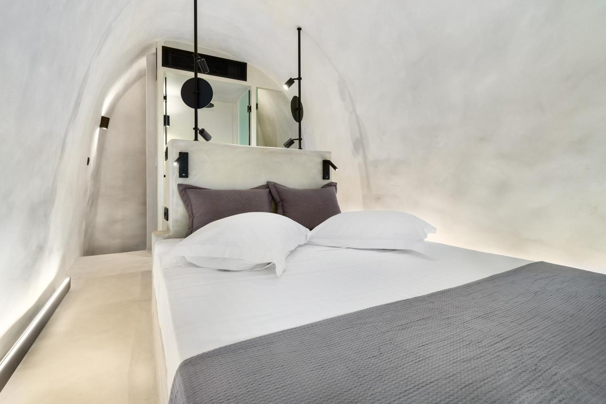 Neoma Luxury Suites Karterados  Exteriör bild